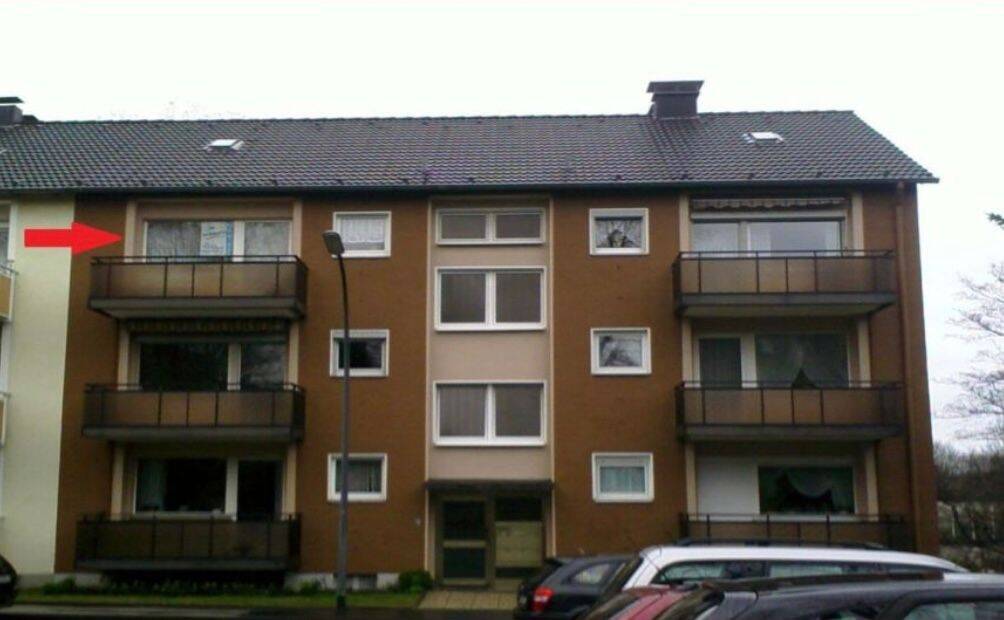 Wohnung mit drei Zimmern sowie zwei Balkon in Velbert, 42549 Velbert