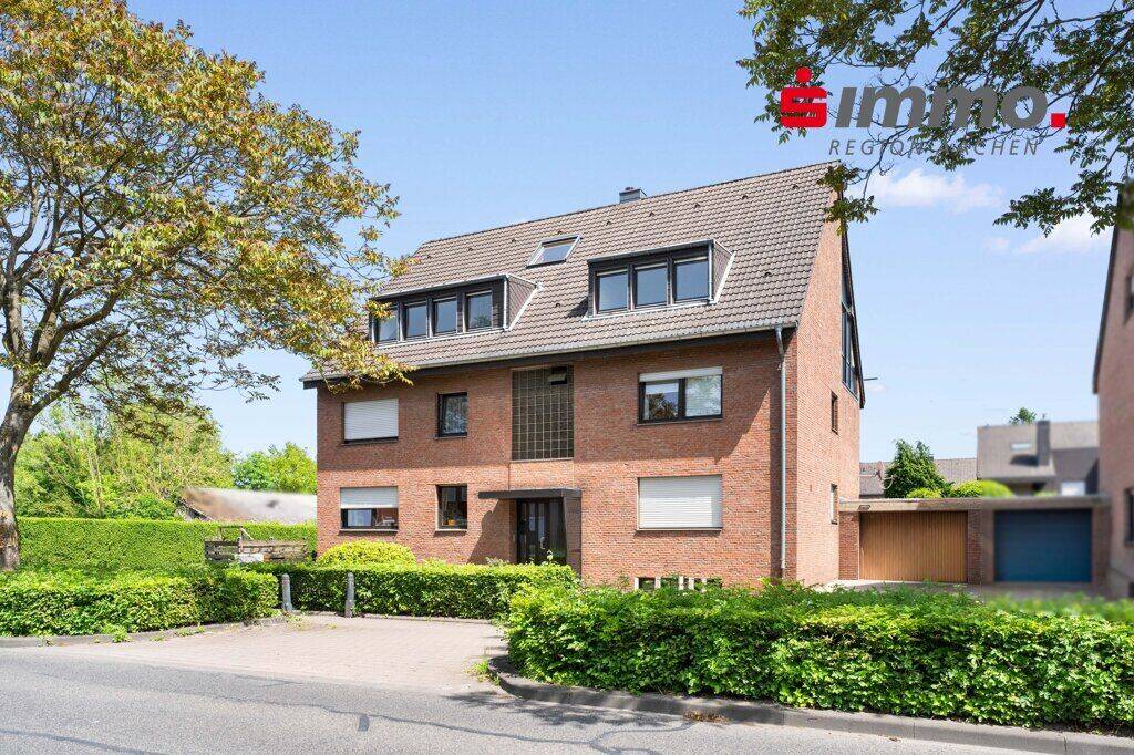 Bezugsfreie Eigentumswohnung mit Penthouse-Charakter und großer Wohnmobilgarage, 52134 Herzogenrath