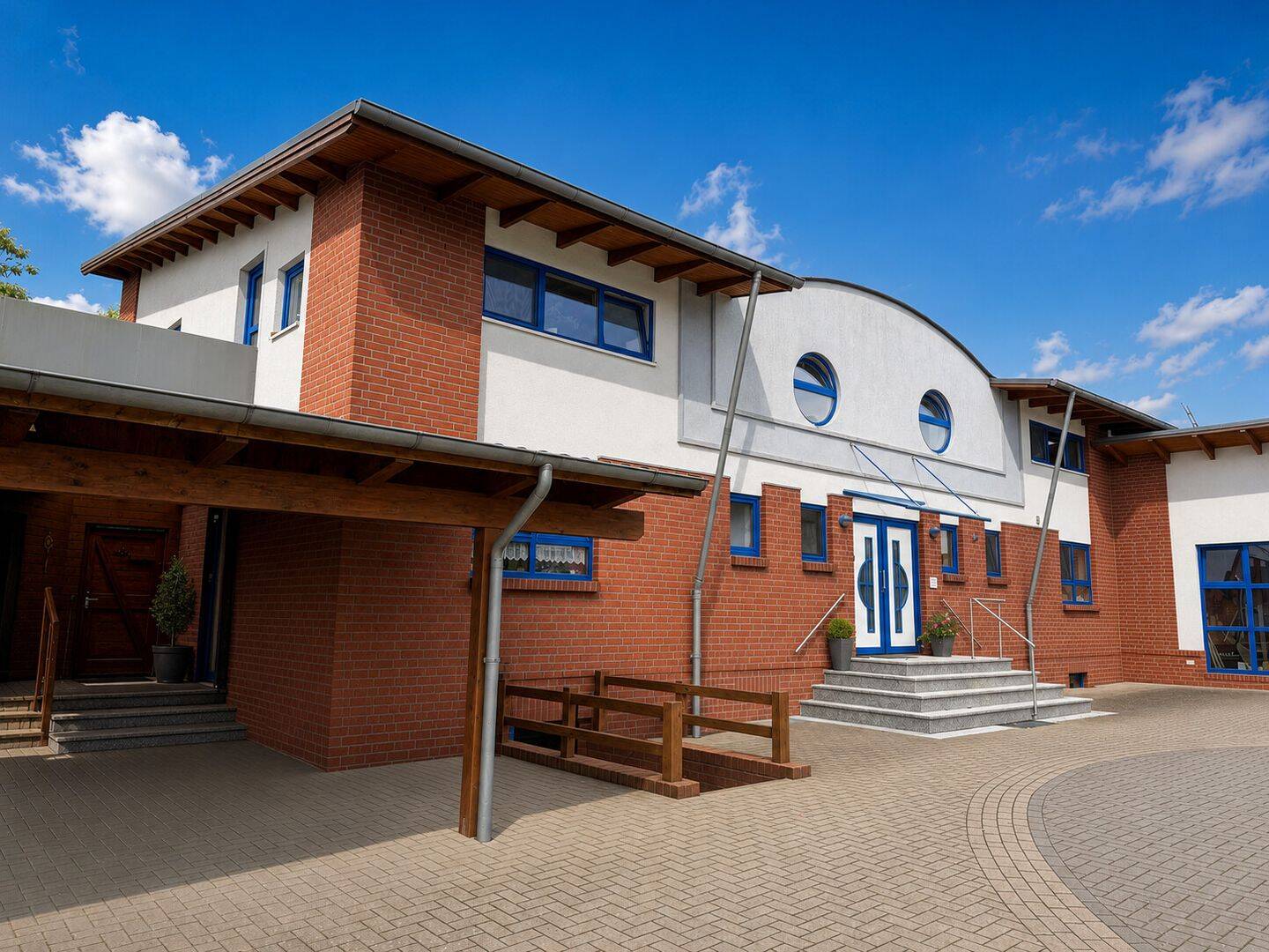 Innovativer Gewerbekomplex mit außergewöhnlichem Energiekonzept in Stade-Wiepenkathen, 21684 Agathenburg