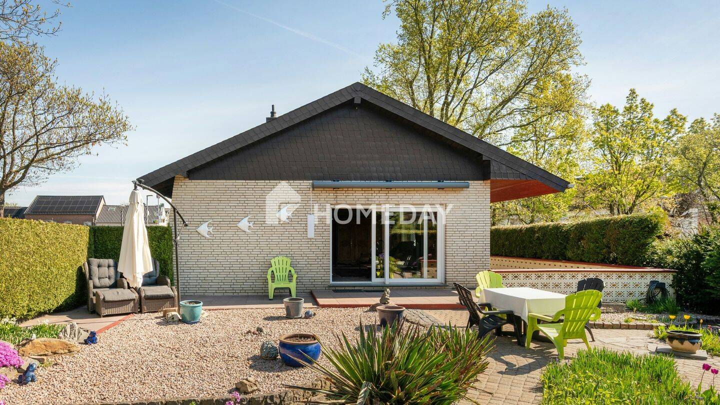 Kernsanierter Bungalow mit Garten, Terrasse, Solaranlage und Garage in ruhiger Lage von Wassenberg, 41849 Wassenberg