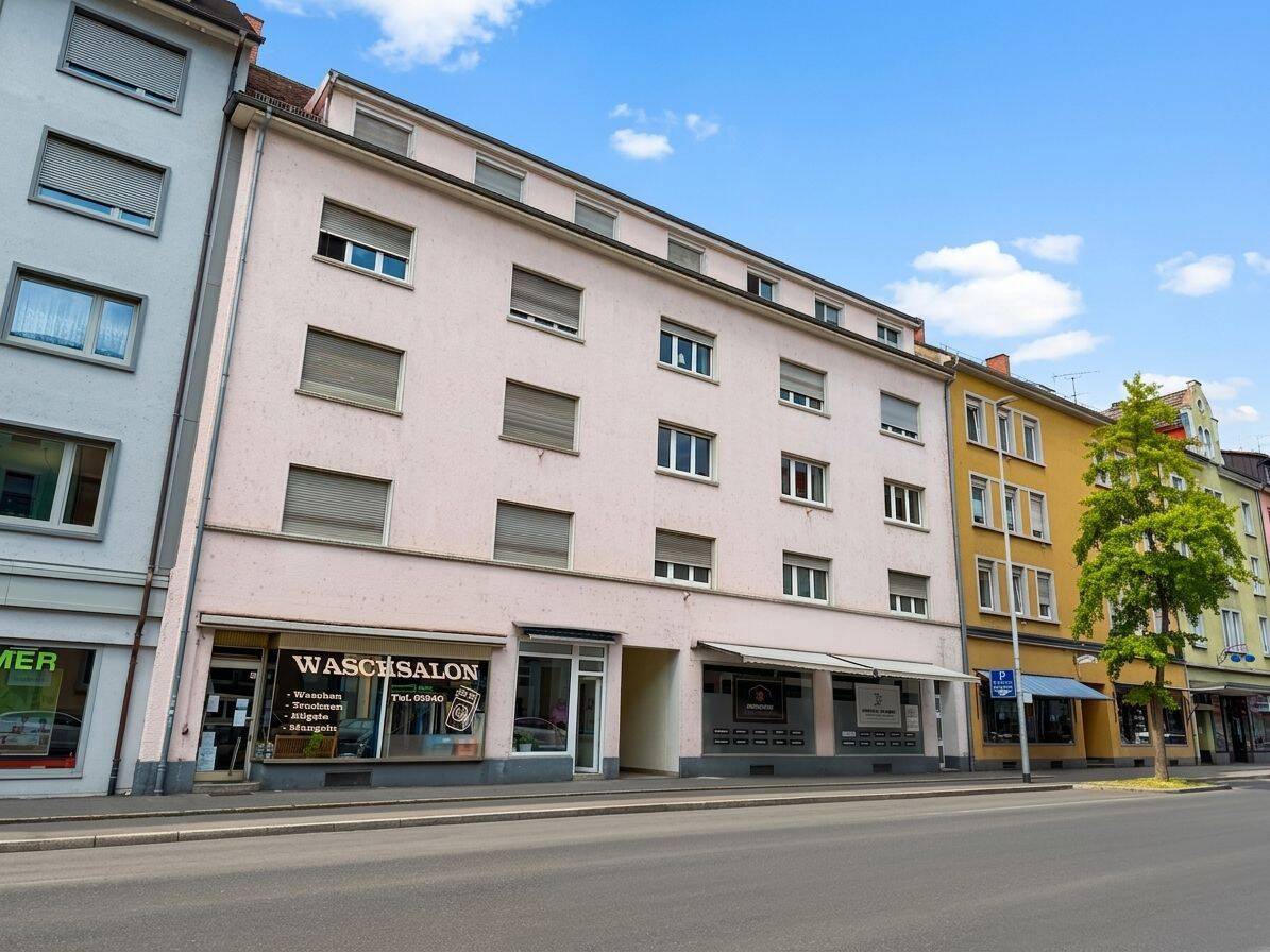 Geräumige 4 Zimmer Wohnung mit Loggia in Konstanz-Petershausen, 78467 Konstanz