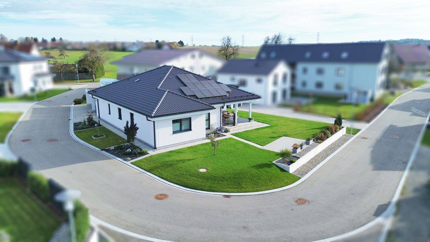 Neuwertiger Bungalow – Exklusives Wohnen auf einer Ebene, 88639 Wald