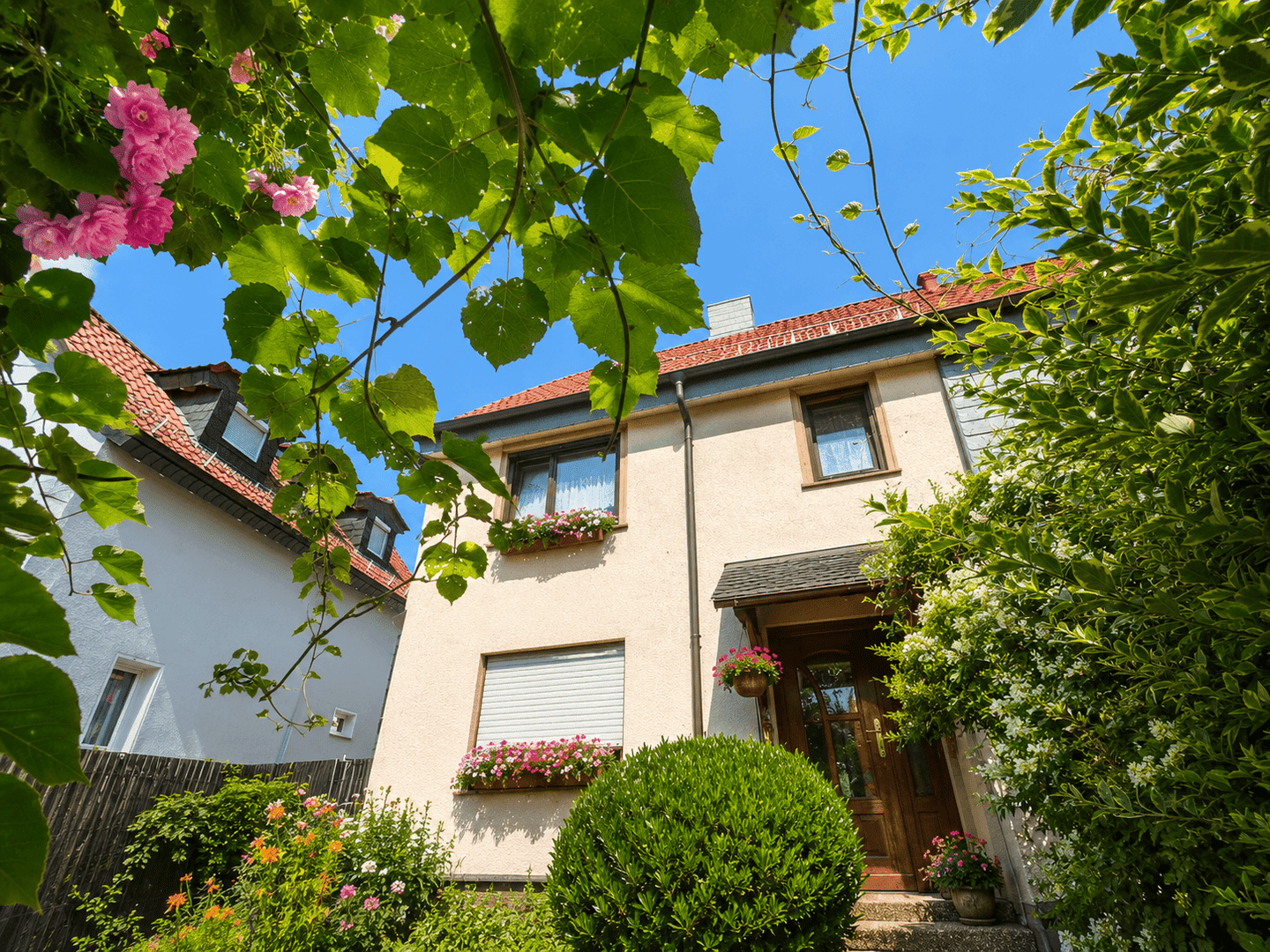Gemütliches Zuhause mit Garten, Garage und viel Potenzial, 61381 Friedrichsdorf