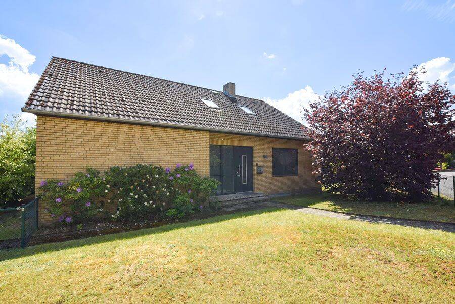 Kernsaniertes Einfamilienhaus mit Keller und Garage nahe Edemissen!, 31234 Edemissen
