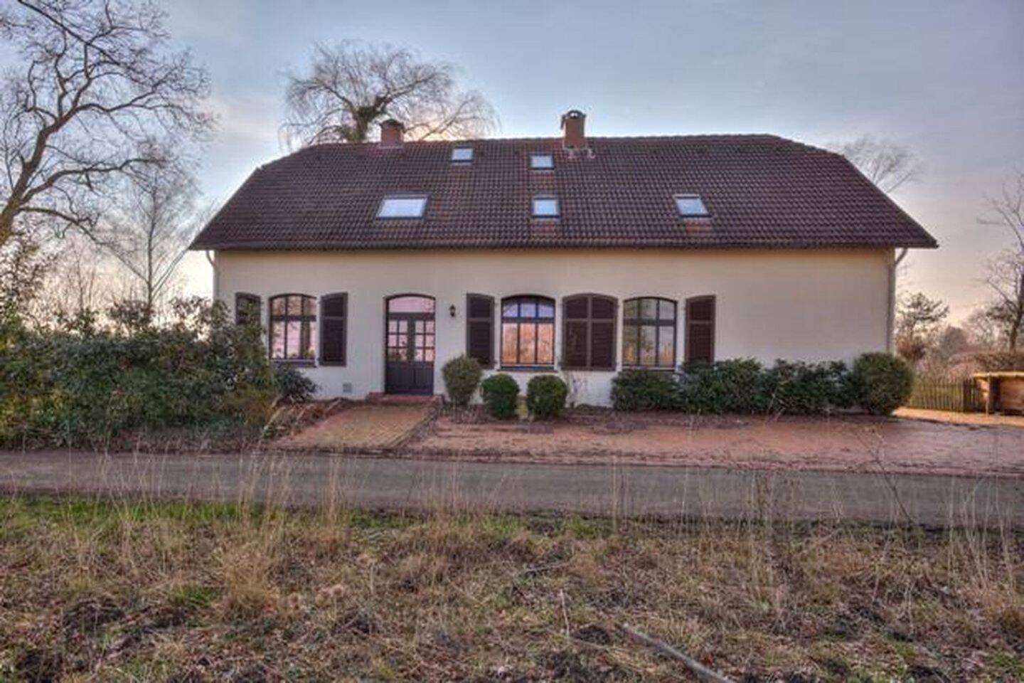 Großzügiges Haus in Alleinlage mit großem Garten, 32361 Preußisch Oldendorf