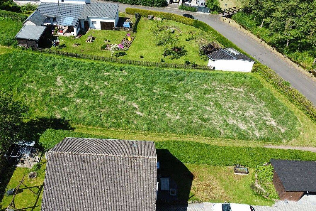 Großzügig, erschlossen, naturnah – Baugrundstück in Oberbettingen, 54578 Oberbettingen