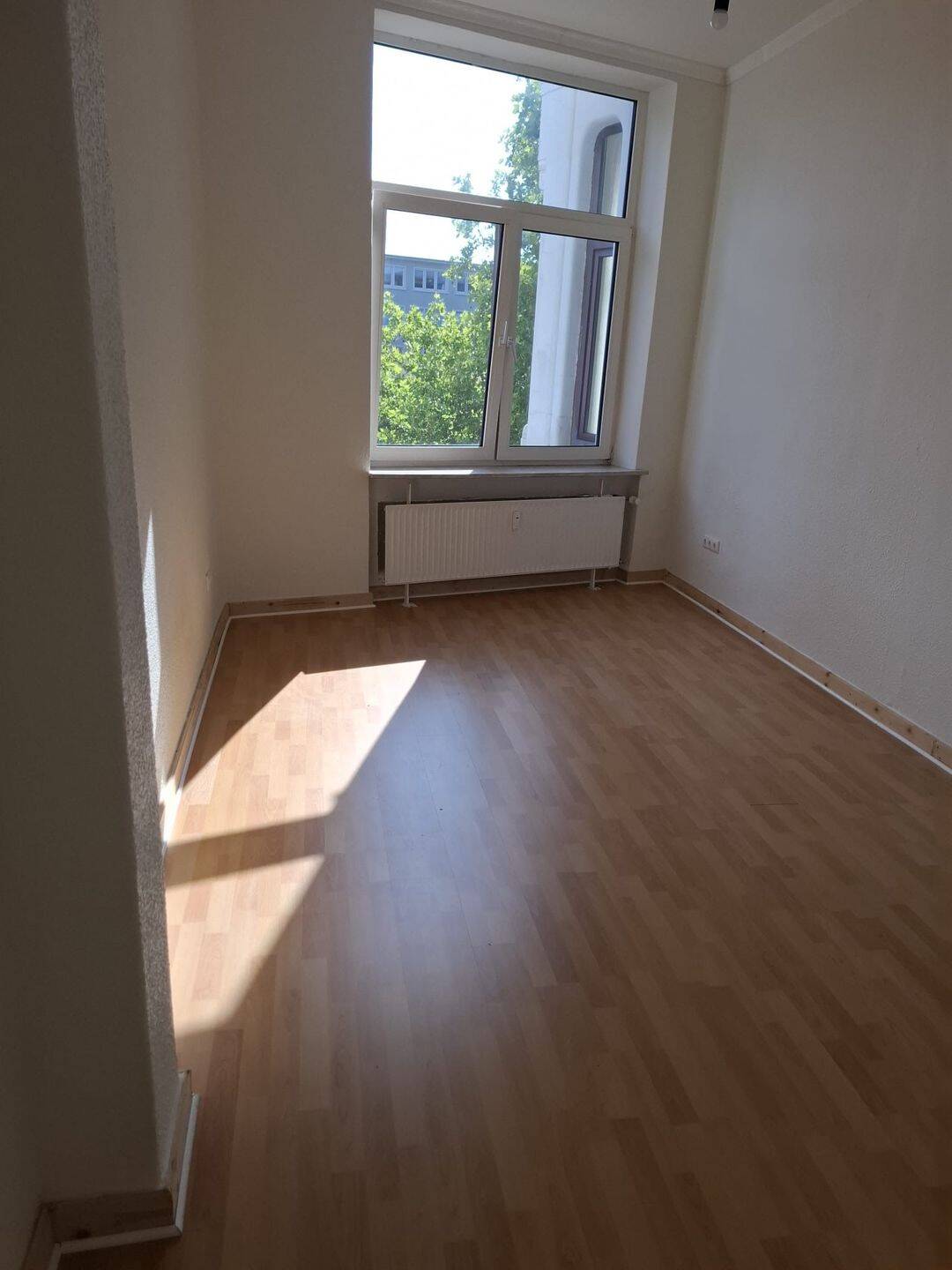 Charmante 2,5-Zimmer-Wohnung in bester Lage am Alten Markt in Kiel, 24103 Kiel (Altstadt Damperhof Exerzierplatz Vorstadt)