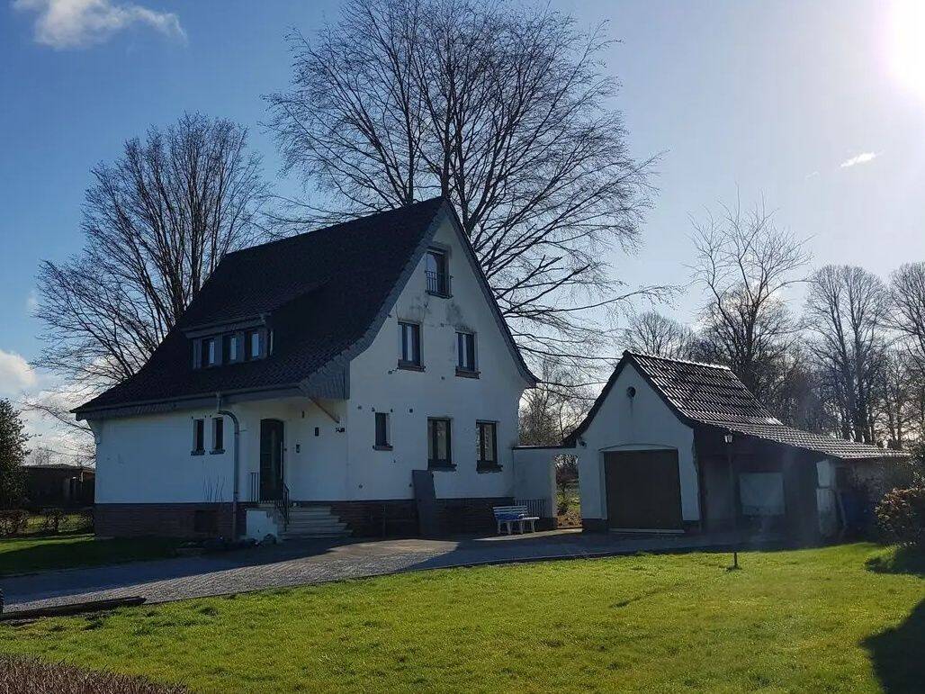 Neuwertige 3-ZW mit großem Garten in Lohne, 59505 Bad Sassendorf
