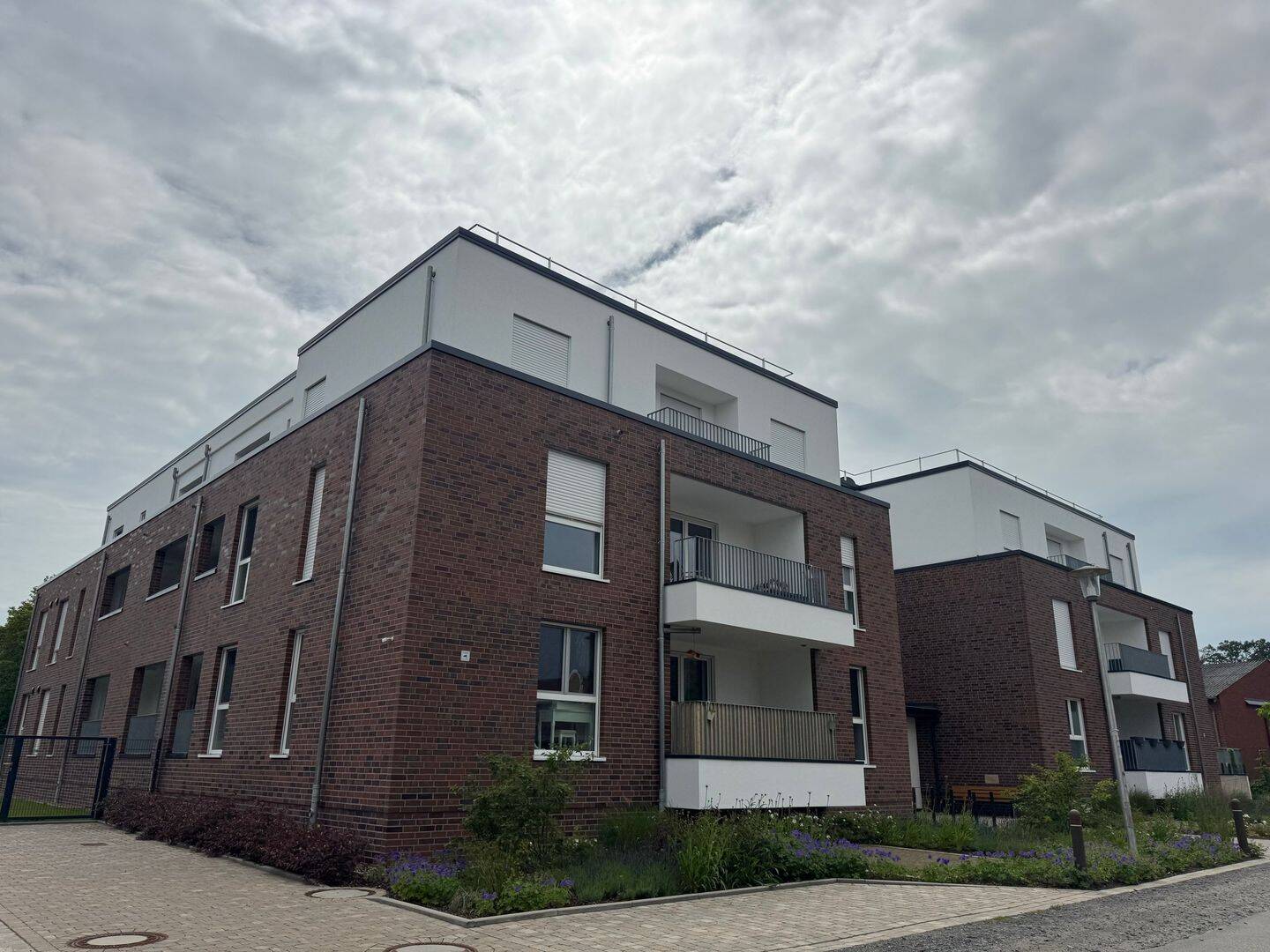Zweitbezug! – Moderne 3-Zimmer-Erdgeschosswohnung mit Terrasse, Tiefgarage und hochwertiger Ausstattung in Bramsche – ideal für Paare und Familien, 49565 Bramsche