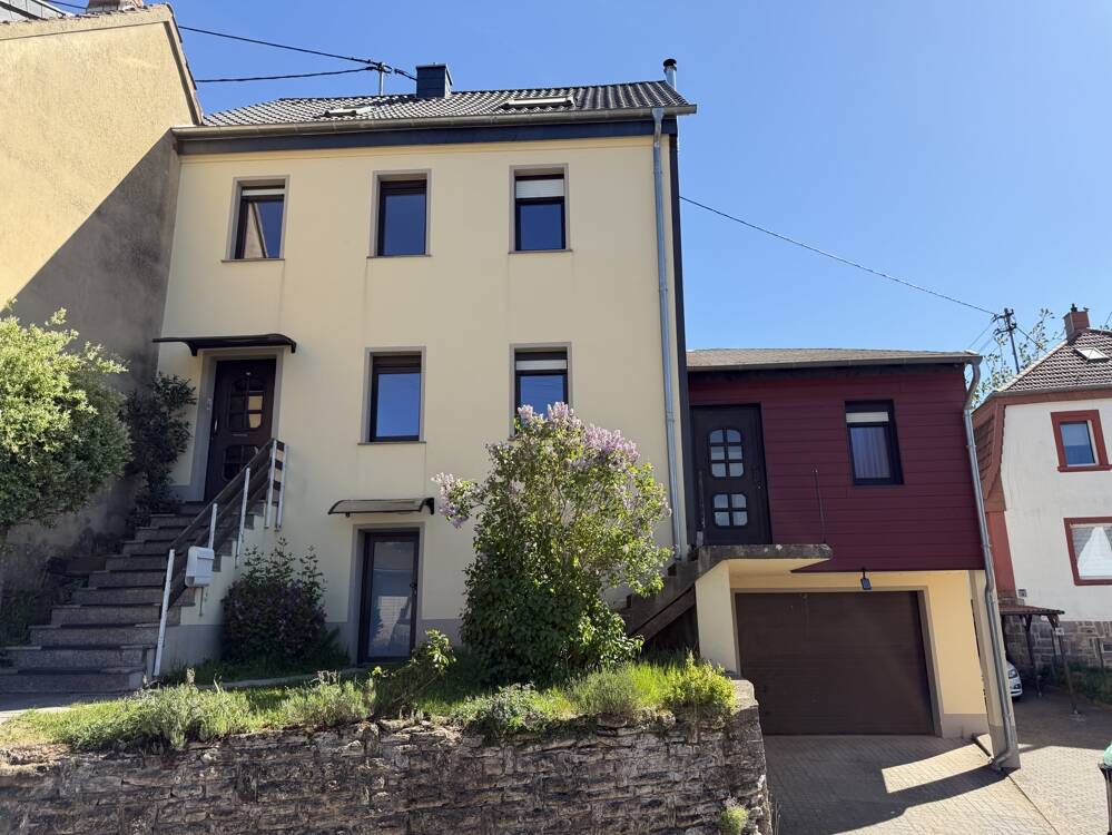 Urexweiler: Charmantes 1-2-Familienhaus mit 169 m²  Wohnfläche, saniert 2022, mit Garten und Garage, 66646 Marpingen