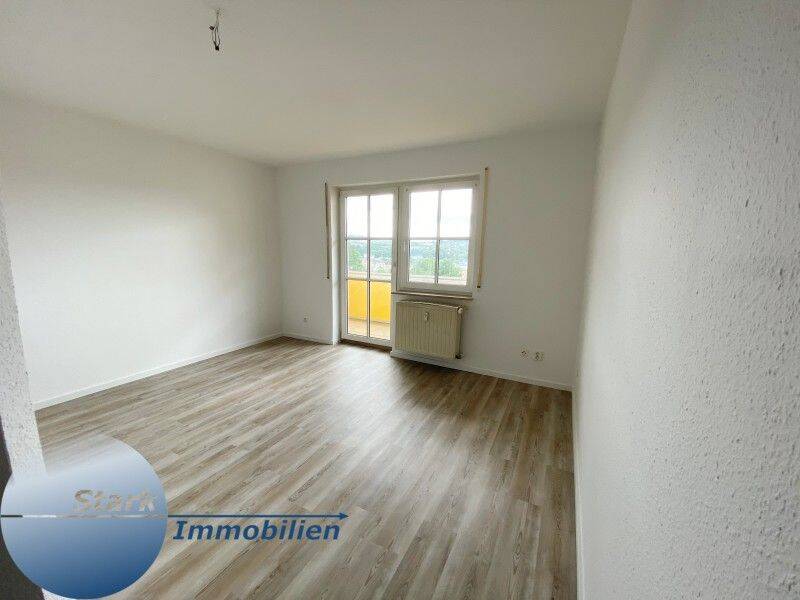 STARK! Neu sanierte 2 Raum Wohnung mit Balkon und Stellplatz zentrumsnah!, 8527 Plauen