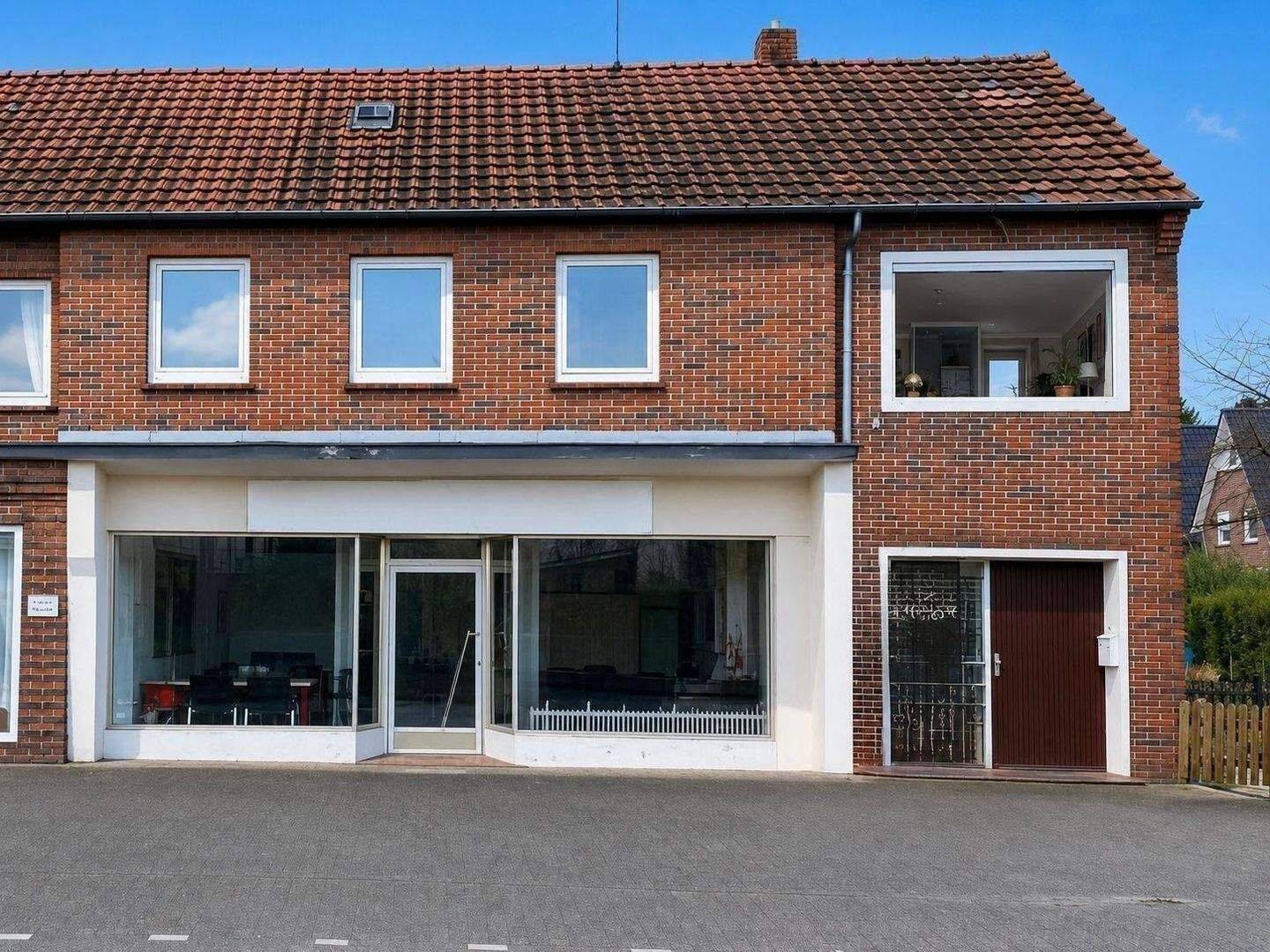 Wohn- und Geschäftshaus in 1A-Lage von Wahnbek, 26180 Rastede
