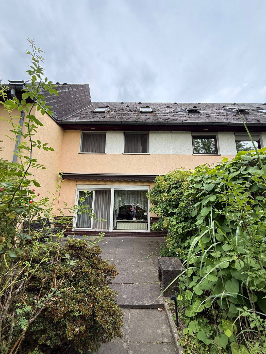 Charmantes kleines Reihenhaus mit Garten zum Renovieren, 12309 Berlin (Tempelhof-Schöneberg Lichtenrade)