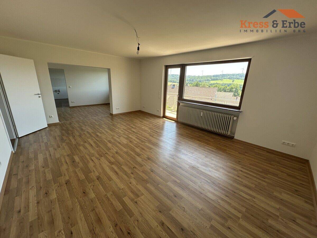 Modern wohnen in Flieden-Rückers – 3 Zimmer, Balkon, Garten & Stellplatz, 36103 Flieden