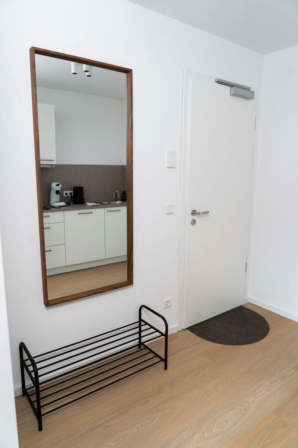 Möbliert & alles inklusive, 1 Zimmer Wohnung im Dachgeschoss, 30519 Hannover