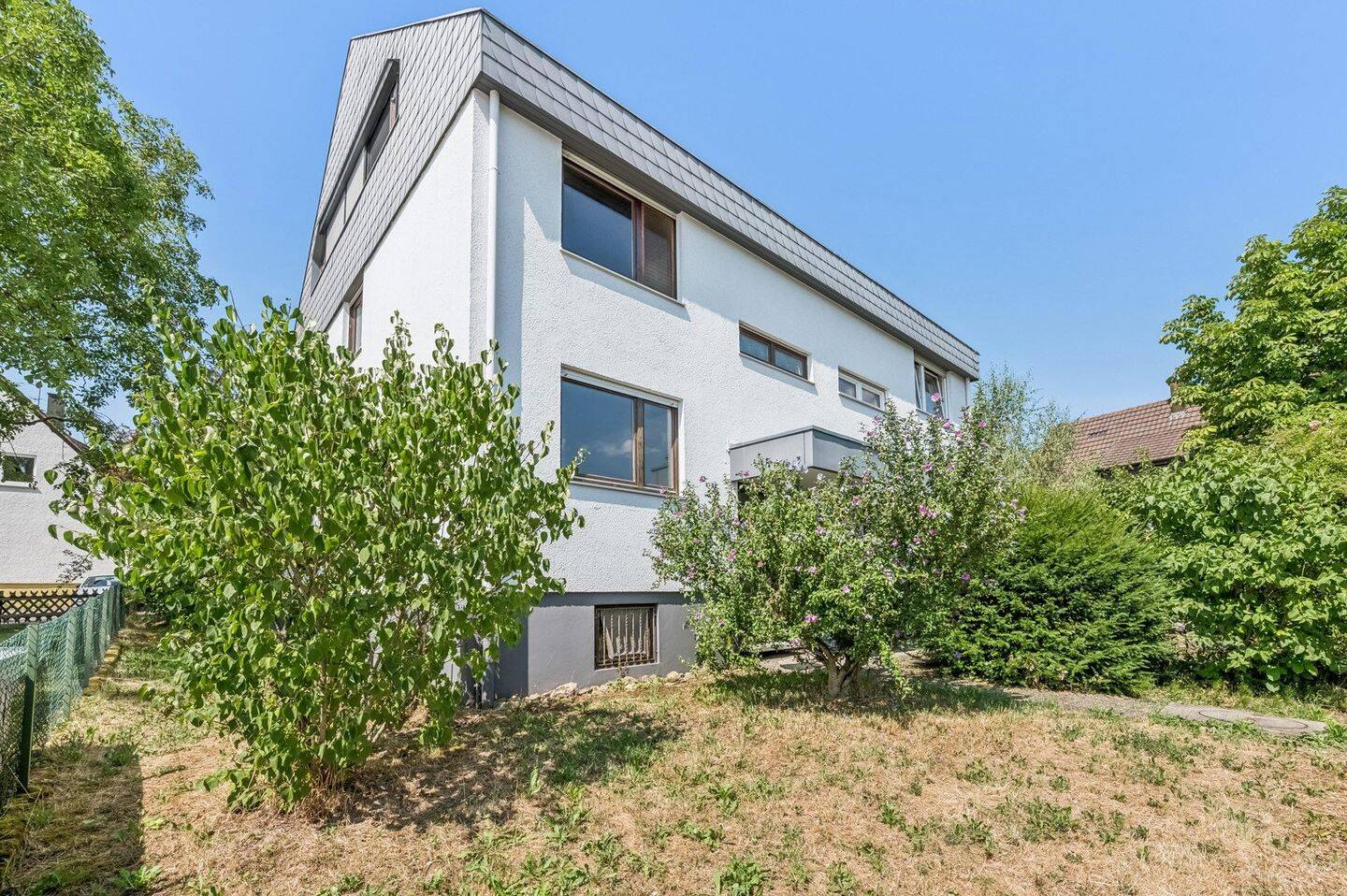 Viel Raum für Ihre Ideen – großzügige Doppelhaushälfte mit Garten in LE-Stetten, 70771 Leinfelden-Echterdingen