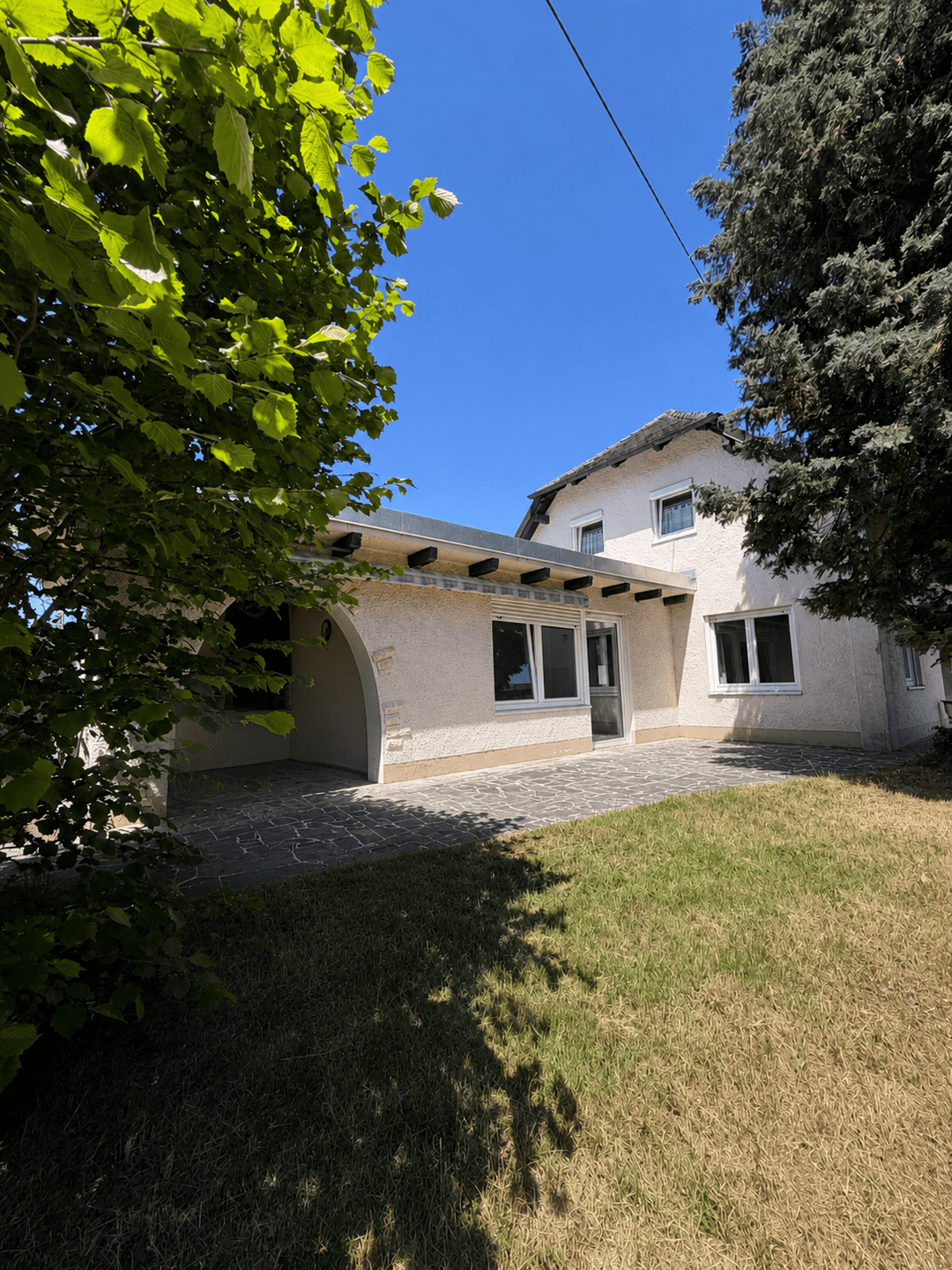 Freistehendes Einfamilienhaus mit Garten & Garage in gefragter Lage bei Ingolstadt, 85139 Wettstetten