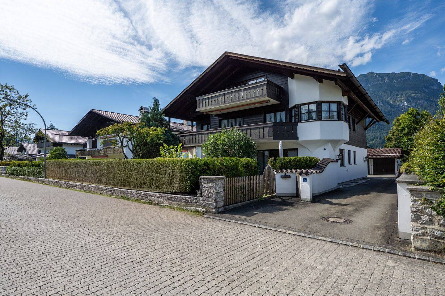 AIGNER – Alpenländischer Wohncharme 4 Zimmer Wohnung mit Bergblick, 82467 Garmisch-Partenkirchen