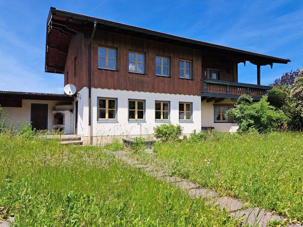 Optimale Wohnlage in Frasdorf: Landhaus mit schönem Bergblick in ruhiger Wohnlage, 83112 Frasdorf