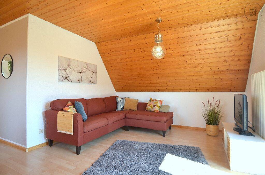 Schöne, große 2-Zimmer-Dachgeschosswohnung in Grenzach-Wyhlen, möbliert, 79639 Grenzach-Wyhlen