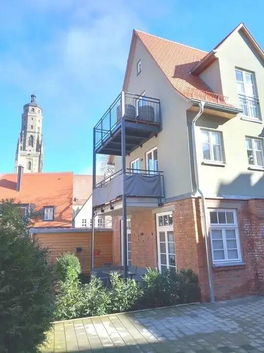 Moderne 2 Zimmer Wohnung mit Einbauküche und großer Terrasse in der Altstadt, 86720 Nördlingen