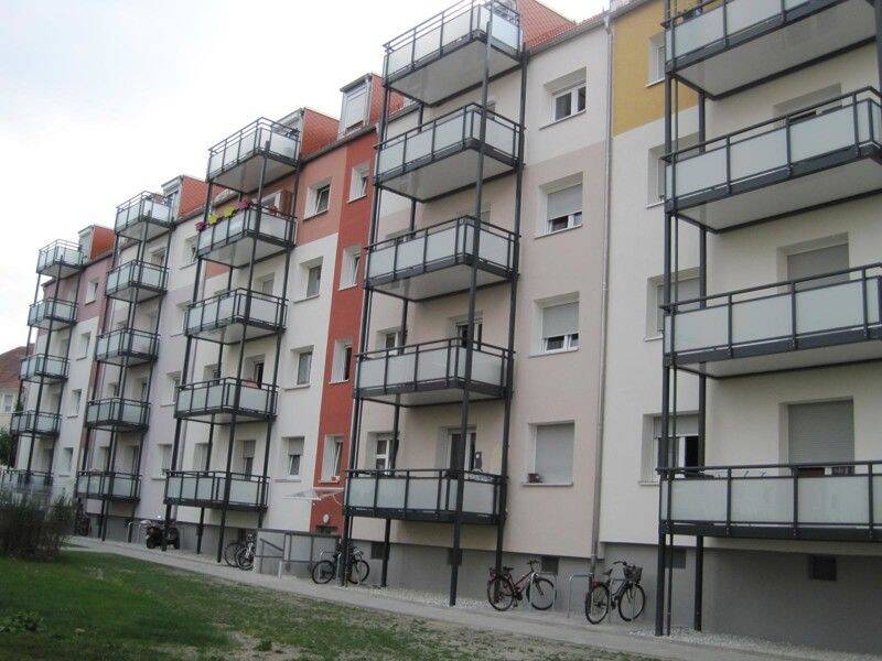 Renovierte 2 – Zimmer Wohnung mit Balkon in Zentrumsnähe!, 84034 Landshut (Münchnerau Nikola West)
