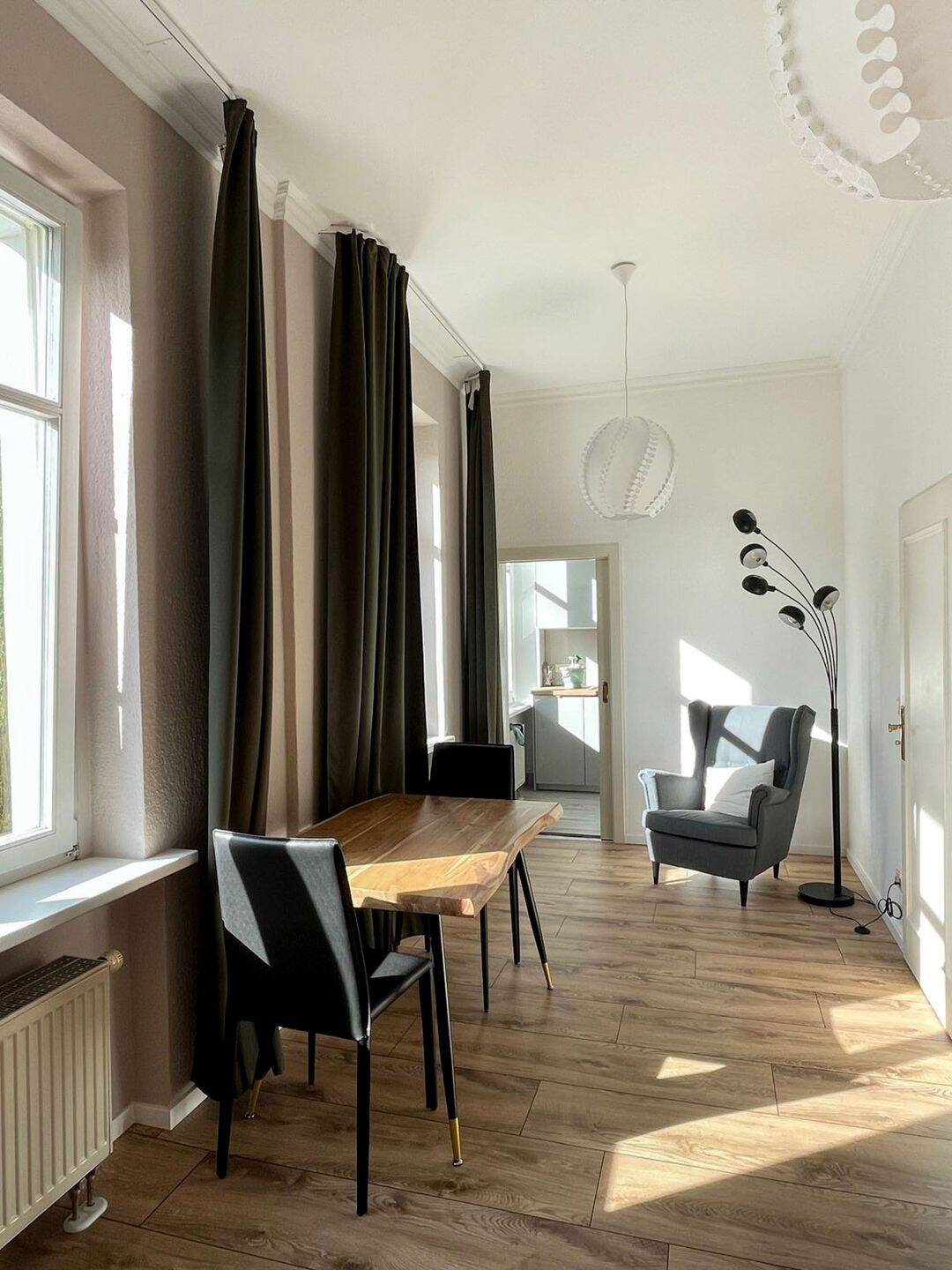 Für Pendler: Ruhe & Stil im Prinzenviertel: Voll möbliertes Apartment in sanierter Landhausvilla, 10318 Berlin (Treptow-Köpenick)