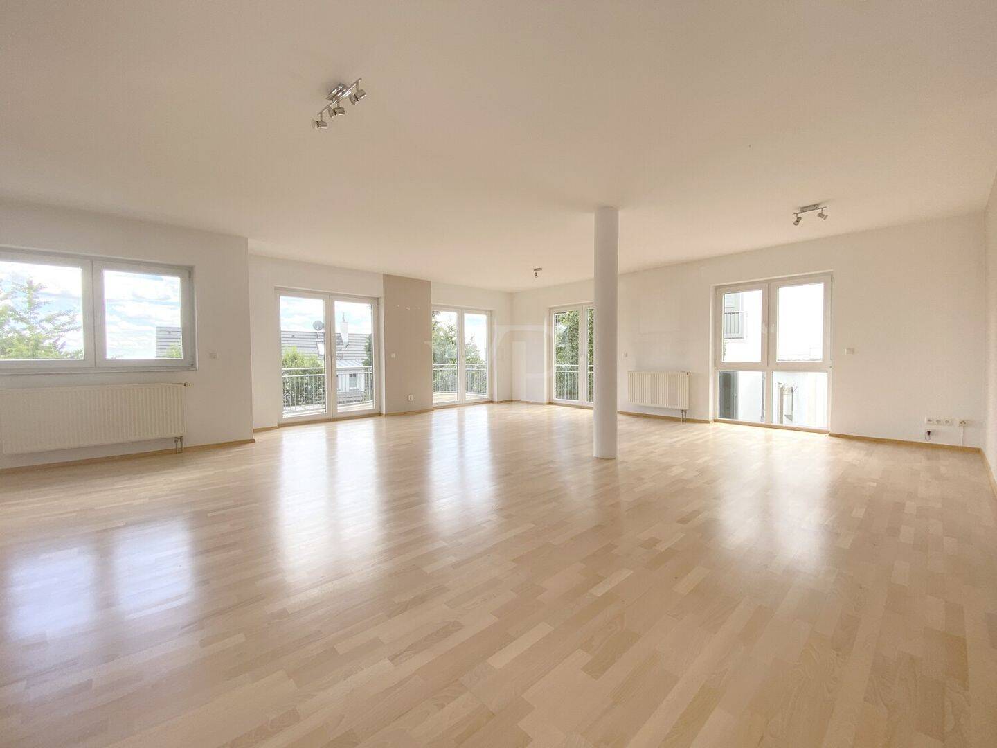 Traumwohnung mit Skylineblick in feinster Lage, 65812 Bad Soden am Taunus