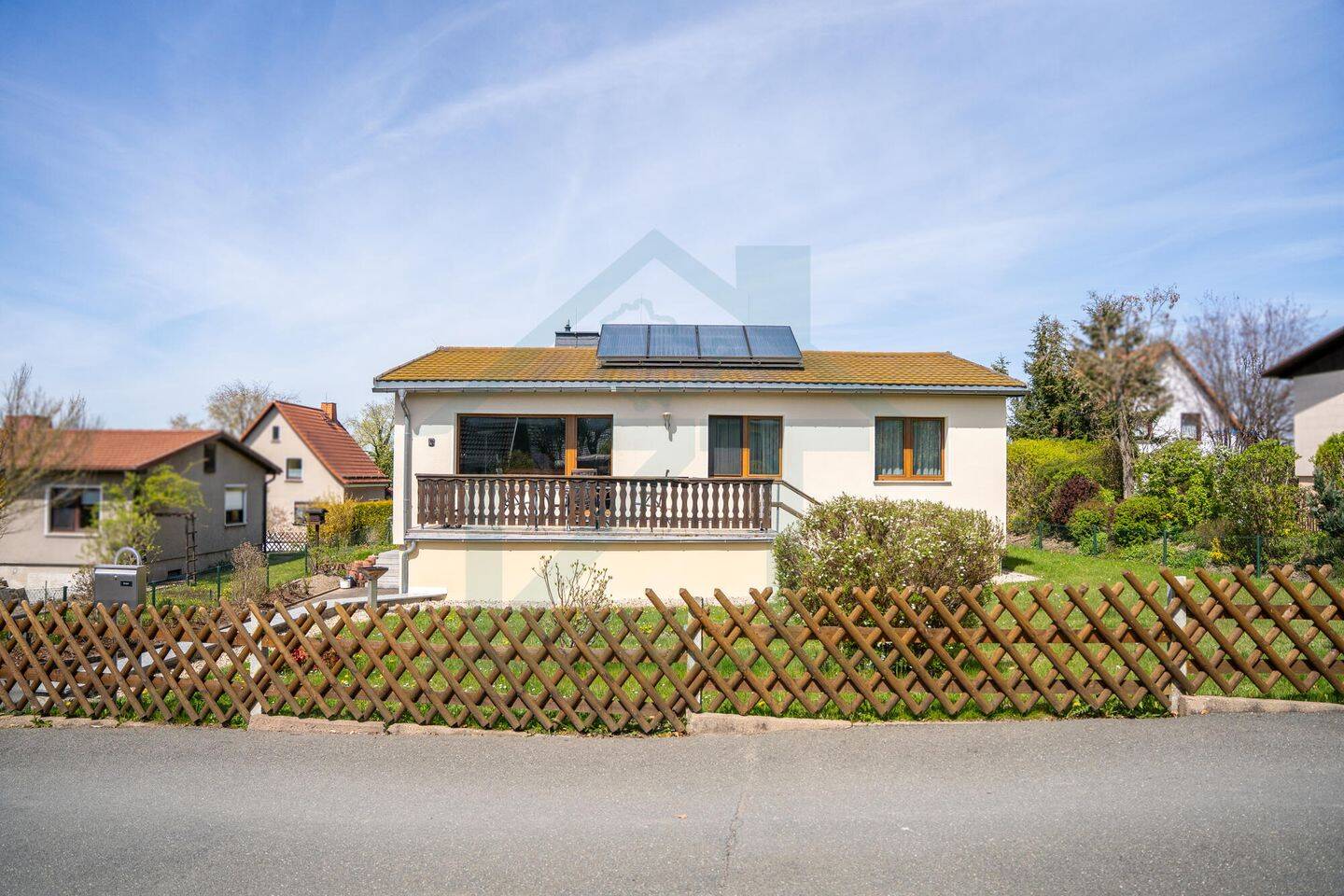 Top saniertes Raumwunder in Knau: Klasse-B-EFH mit sonnigem Wintergarten!, 7806 Neustadt an der Orla