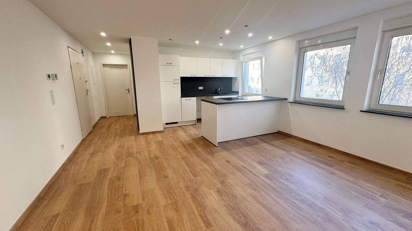 Dutzendteich ! Chice 2-ZW 50 m², moderne EBK, in unmittelbarer Nähe zum Dutzendteich, 90478 Nürnberg (Dutzendteich Gleißhammer Glockenhof Sankt Peter Zerzabelshof)