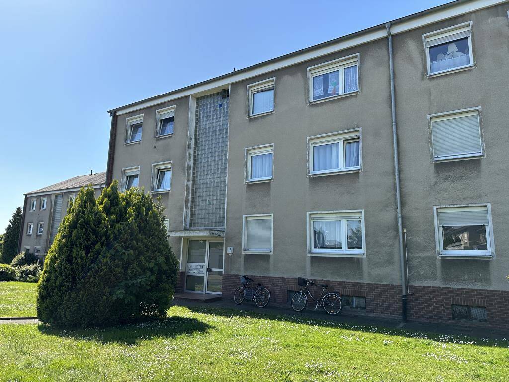 Vermietete Etagenwohnung mit Balkon, 41515 Grevenbroich