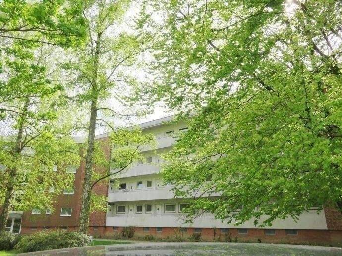 Renovierte 2-Zimmerwohnung mit Balkon in Buntekuh, 23558 Lübeck (Buntekuh Sankt Lorenz Nord Sankt Lorenz Süd)