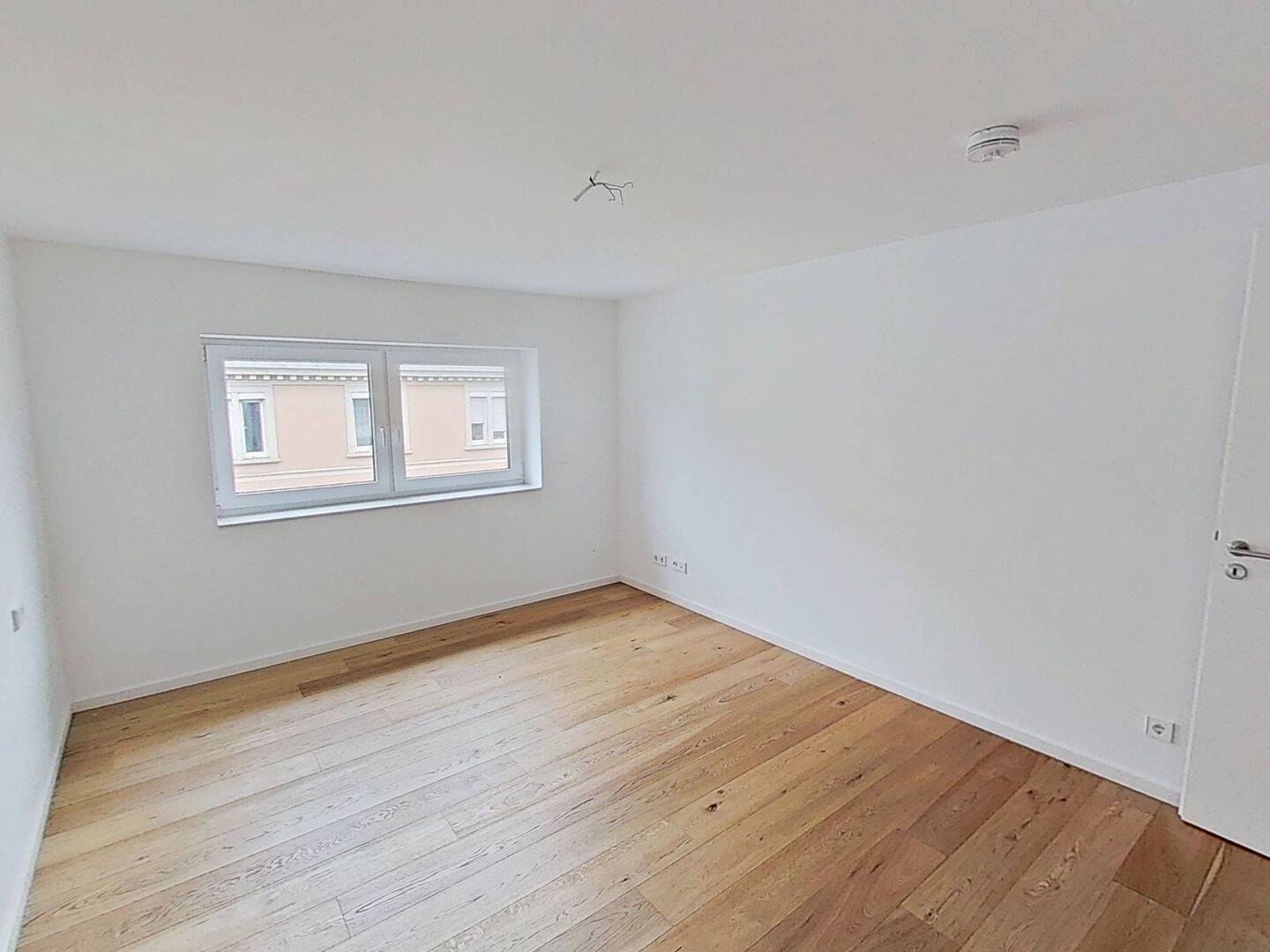 Moderne und geräumige 3-Zimmer-Wohnung mit BALKON und EINBAUKÜCHE im Stuttgarter Westen, 70176 Stuttgart (Mitte West)