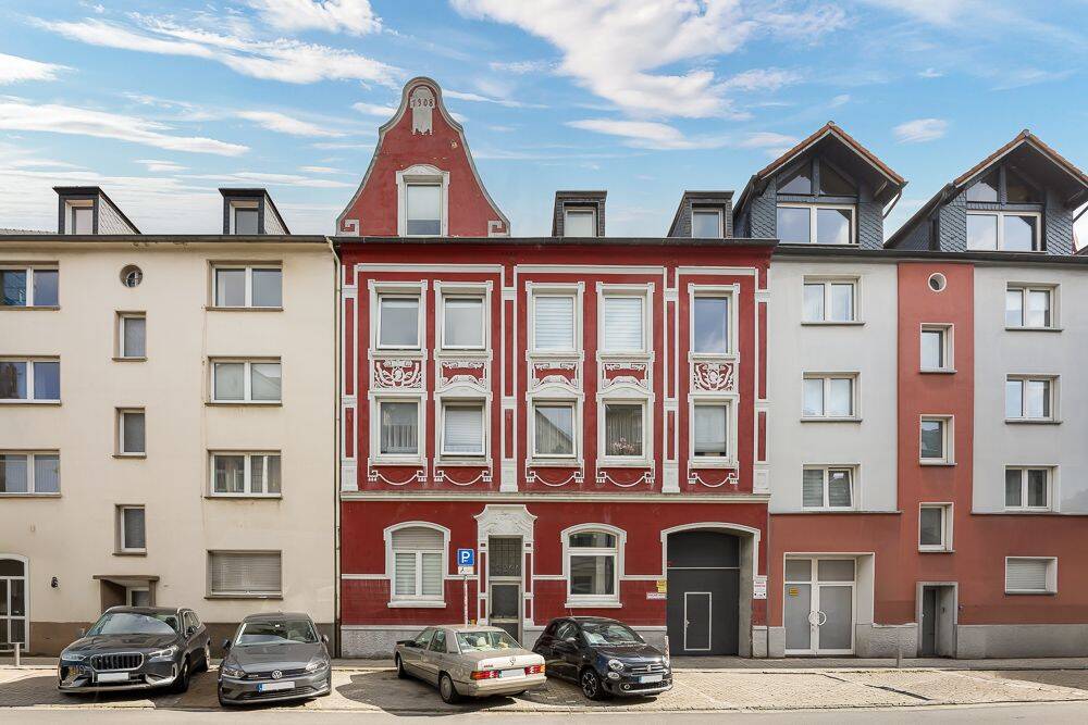 Investmenthighlight – Kernsaniertes Mehrfamilienhaus mit Garagenhof in Essen-Huttrop, 45138 Essen (Huttrop Südostviertel)