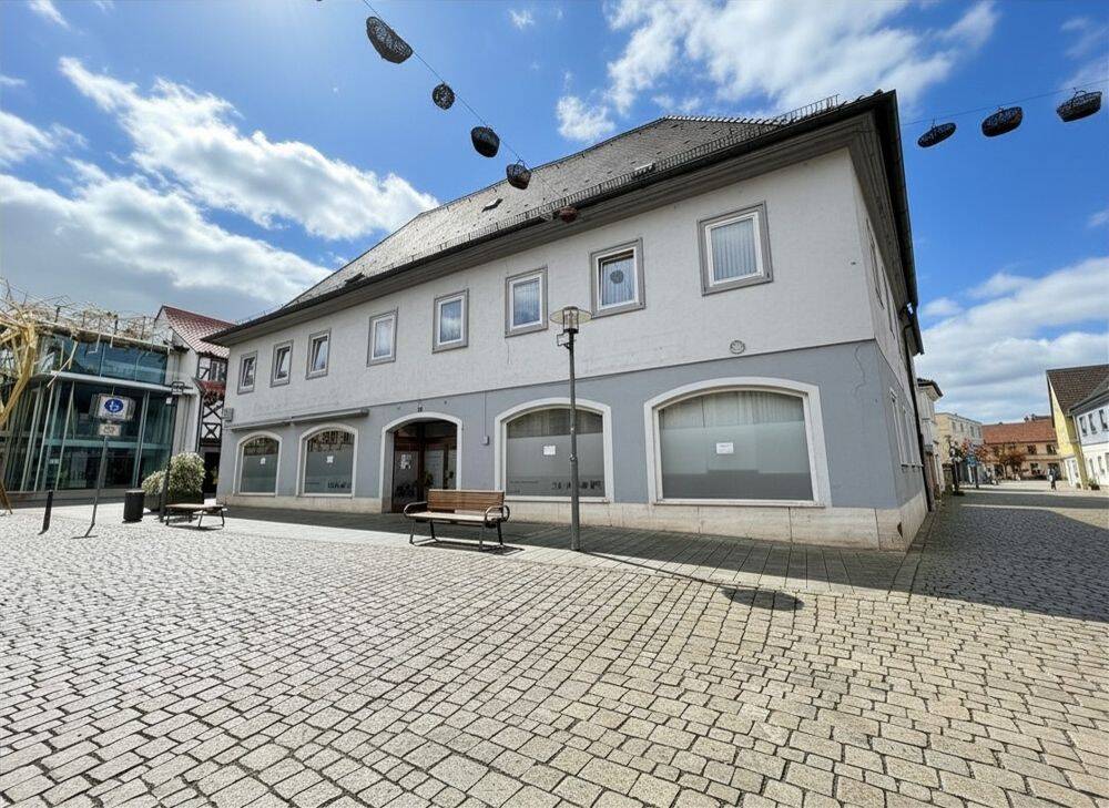Vollvermietetes Wohn- und Geschäftshaus in 1A-Innenstadtlage – Bruttorendite von ca. 7,5 %, 96215 Lichtenfels