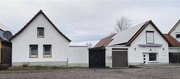EFH mit Nebengebäude in Röblingen, 6317 Seegebiet Mansfelder Land