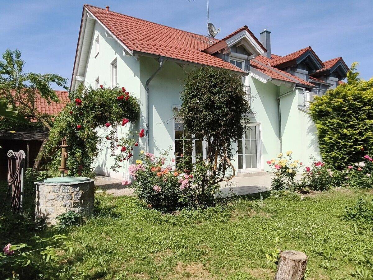 Stadt Plattling: Gepflegte Doppelhaushälfte Bj. 2002 m. herrlichem Garten in ruhiger Anliegerstraße, 94447 Plattling