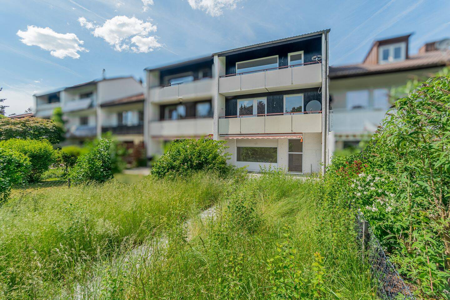 NEUBIBERG / Renoviertes Reihenhaus in begehrter Lage / KAUF GEGEN GEBOT, 85579 Neubiberg