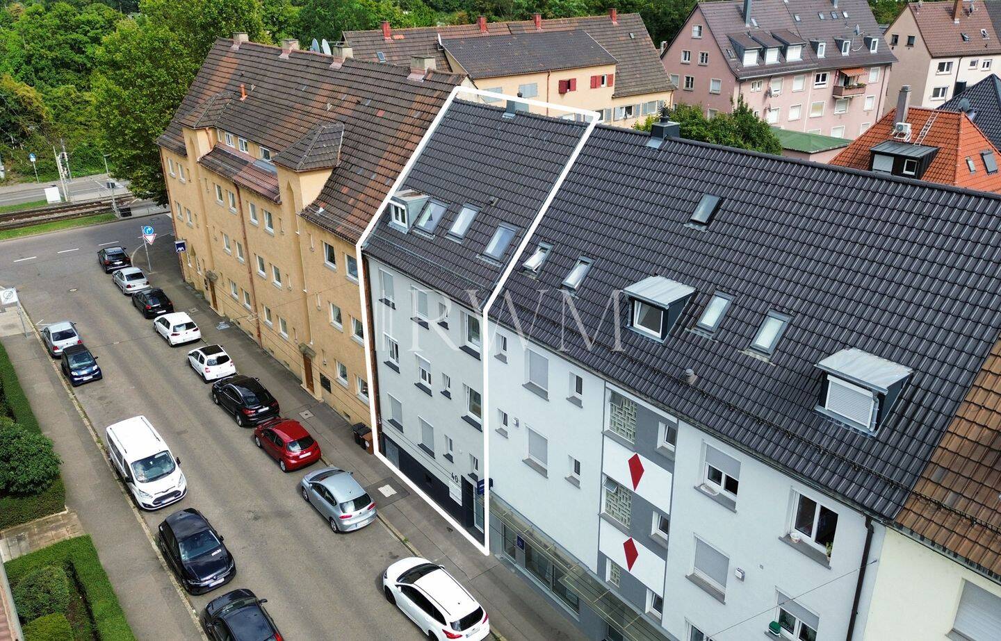 vollvermietetes Mehrfamilienhaus mit 5 Einheiten in top Zustand, 70327 Stuttgart