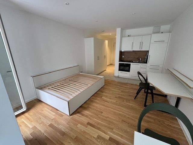 32(App2) Neubau-helle, möblierte 1-Zi-Wohnung zum Innenhof  im Alten Landratsamt, 91054 Erlangen (Burgberg Erlangen-Nord Erlangen-Ost Innenstadt Sieglitzhof)
