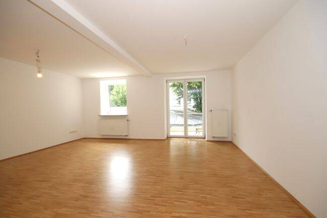 THE PLACE TO BE – nähe Kurfürstenplatz – 2-Zimmer-Wohnung mit Balkon zum Innenhof, 80796 München (Schwabing-West)