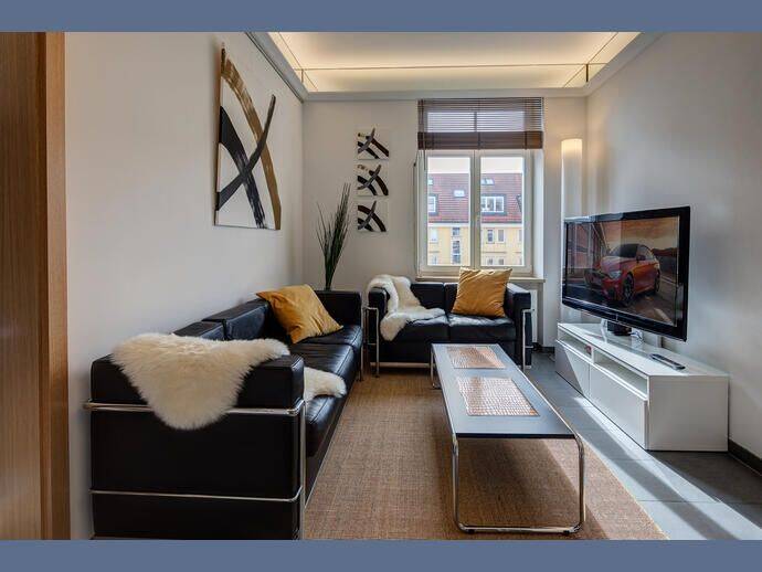Möbliert: Hochwertig renovierte und möbl. 2-Zi-Wohnung, 81675 München (Au-Haidhausen Bogenhausen)