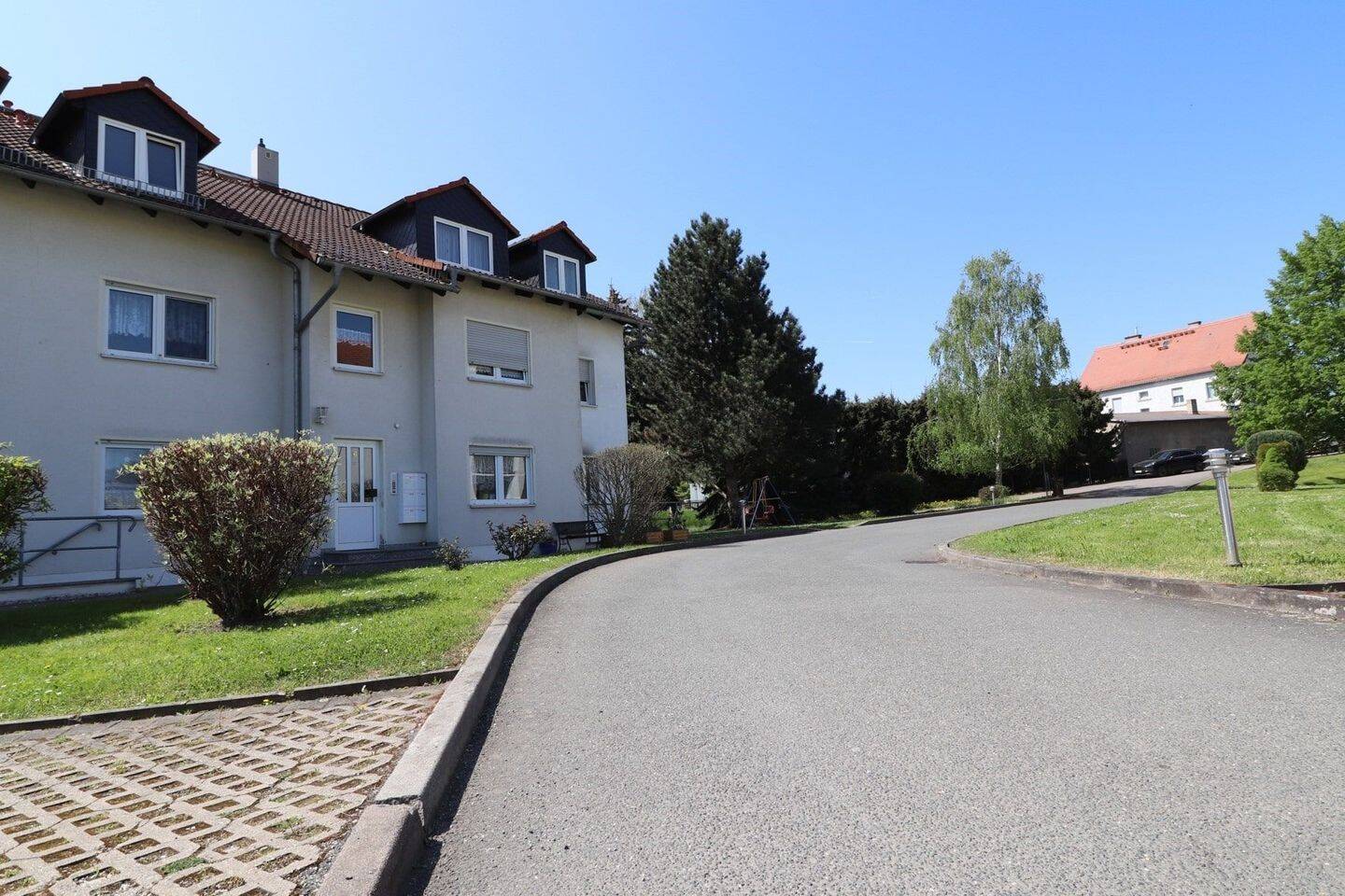 3-Raum-Wohnung in der Elsteraue mit Balkon und Stellplatz zu vermieten!, 6729 Elsteraue