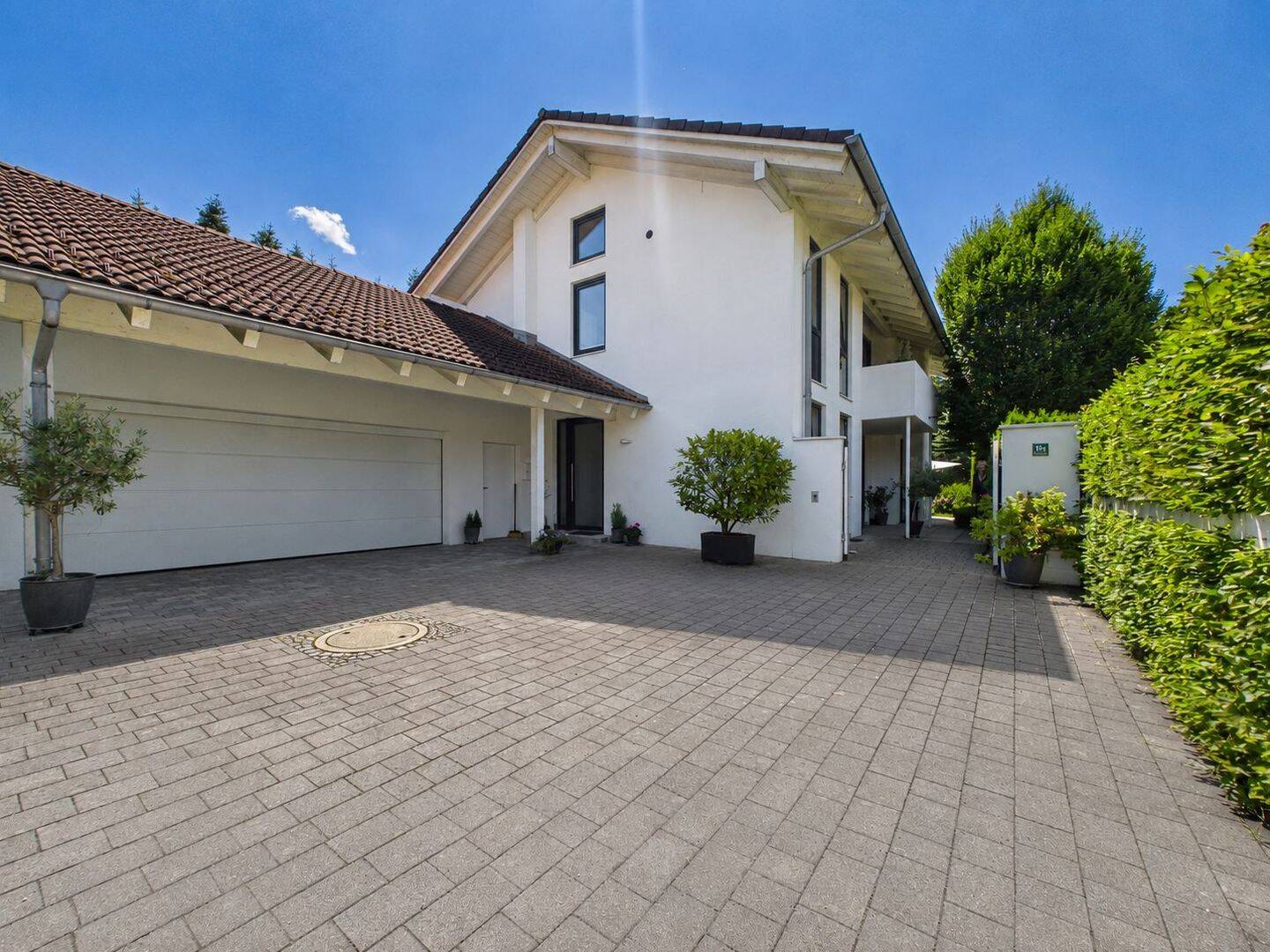 Stilvoll wohnen in exklusiver Lage – Hochwertiges Einfamilienhaus in Grassau, 83224 Grassau