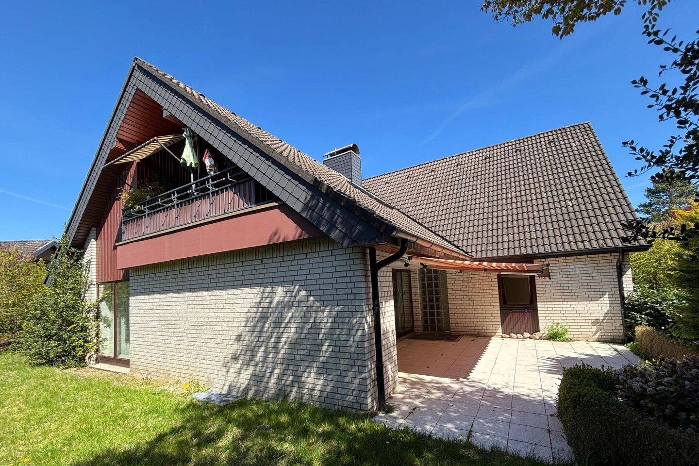 Einfamilienhaus mit Einliegerwohnung, 23843 Bad Oldesloe