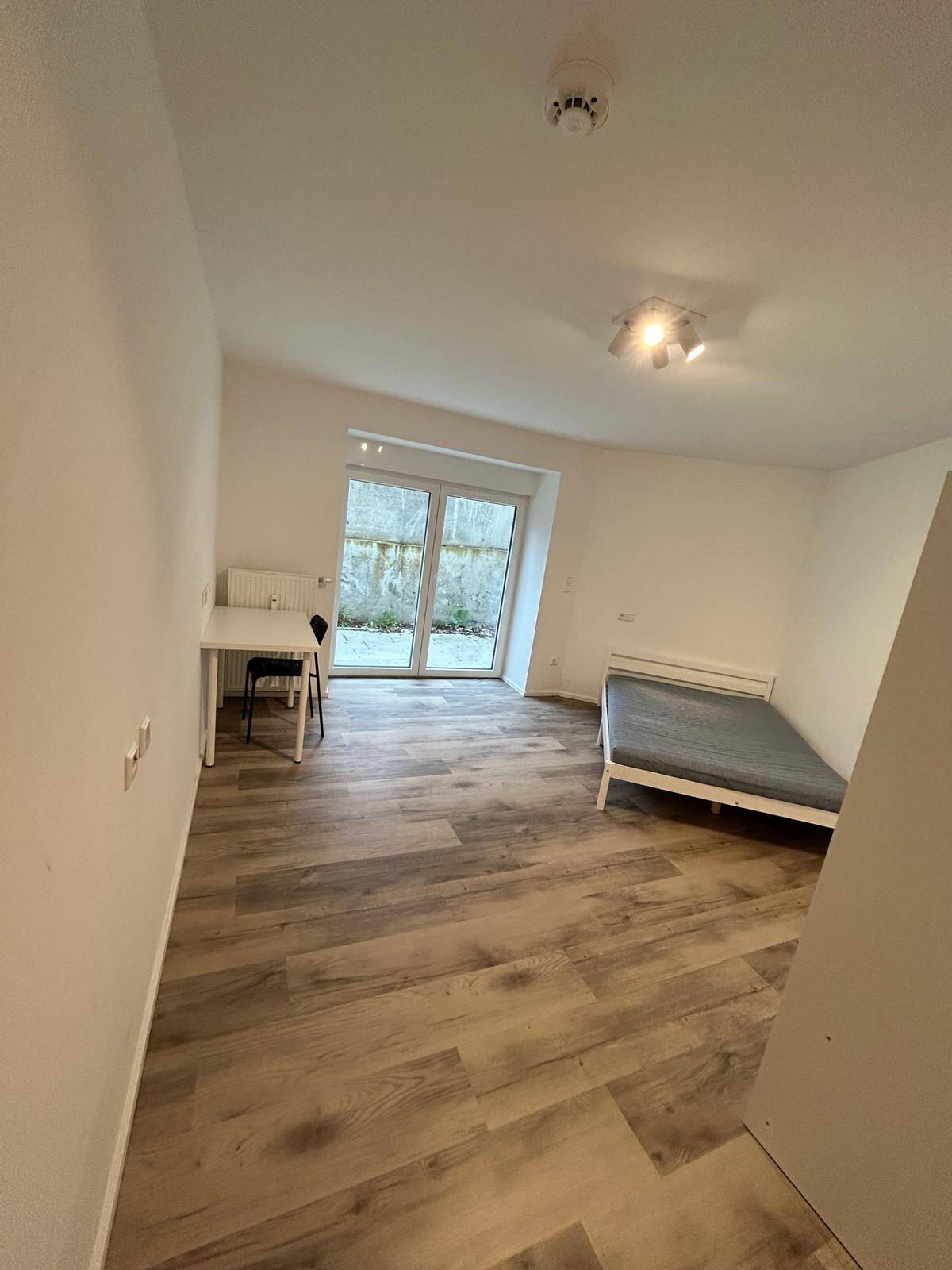 Mitten in STUTTGART ! Wunderschönes WG Zimmer in Stuttgart ab 16.07.2026, 70190 Stuttgart (Mitte Ost)