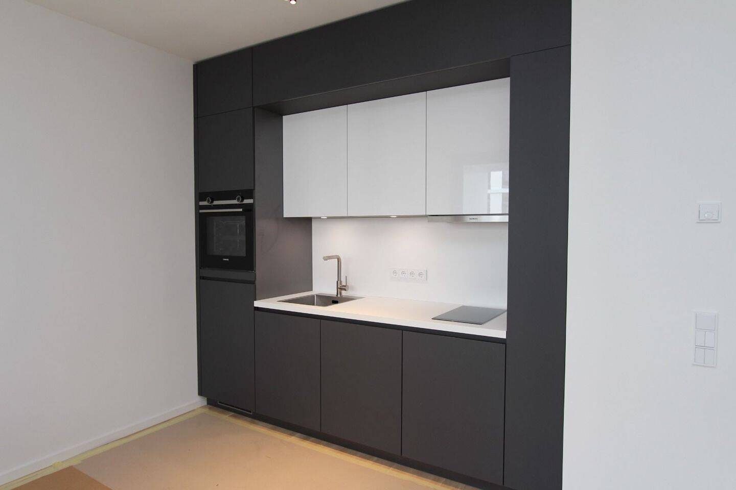 Nachmieter gesucht * 1 Zimmer Wohnung * Balkon * Einbauküche, 10407 Berlin (Pankow Kleingartenanlage Grönland Kleingartenanlage Neues Heim Kleingartenanlage Volkspark Prenzlauer Berg Prenzlauer Berg)