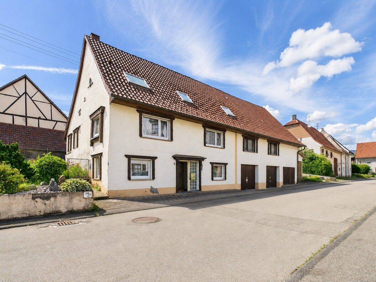 Viel Platz, großer Garten und zahlreiche Möglichkeiten Ihr neues Zuhause in Bochingen, 78727 Oberndorf am Neckar