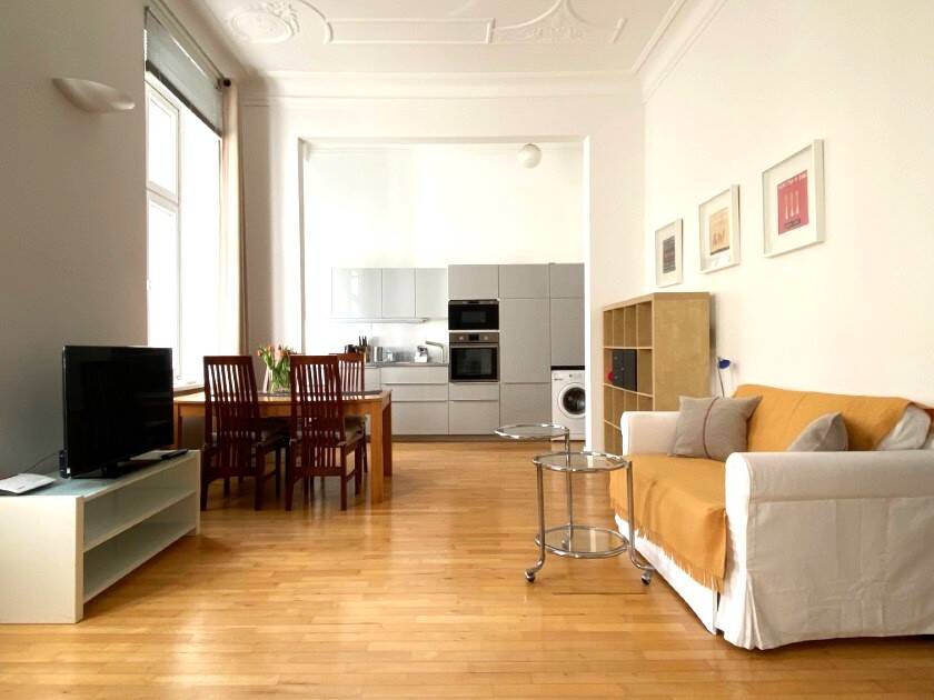 Möblierte Wohnung am Savignyplatz !!!, 10623 Berlin (Charlottenburg-Wilmersdorf Charlottenburg)