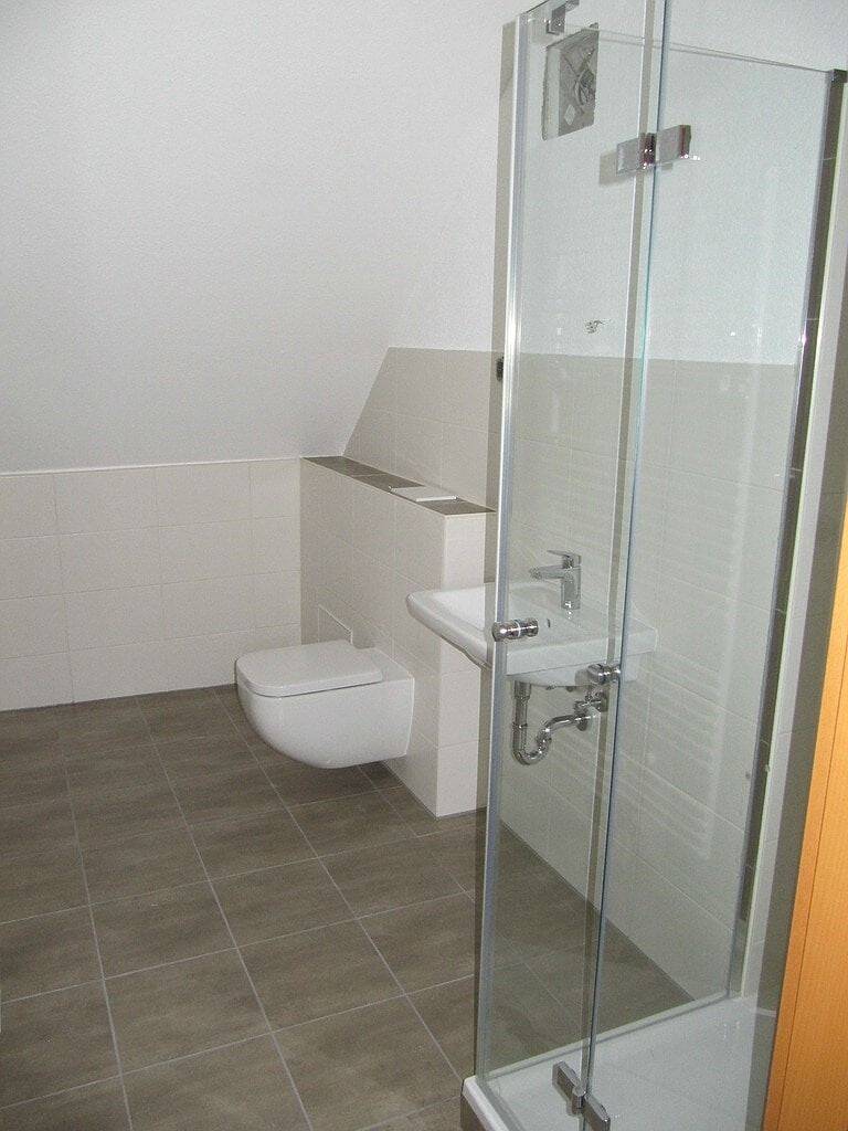 Schöne Dachgeschoss-Wohnung in bester Citylage, 8209 Auerbach/Vogtl.